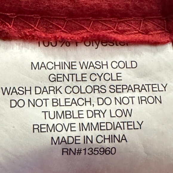 50" x 60" NEW Red/Blk Buffalo Check Fleece Throw for Bedroom, Livingroom, etc.. - Picture 5 of 5